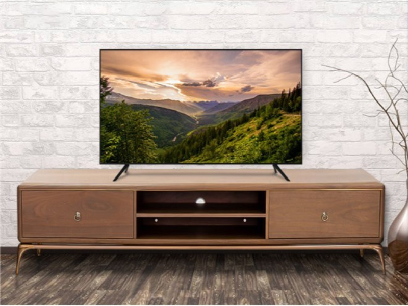 Tivi cường lực 4K-50 Inch của thương hiệu Lux Vision tạo không gian sang trọng cho phòng ngủ